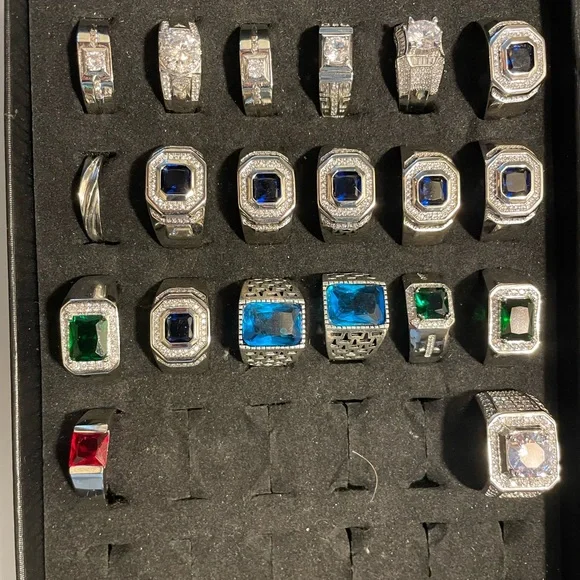 S925 - Picture 1 of 2